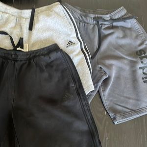 Men’s medium adidas cotton short (3)